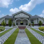 Villa Dracaena Melaka With Swimming Pool, Hill View And 20 Minutes To Town