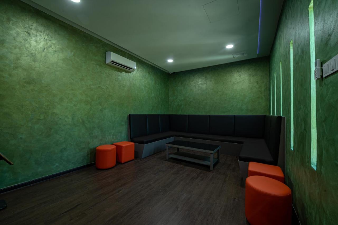 Dracaena With Swimming Pool, Hill View And 20 Minutes To Town Rumah tetamu