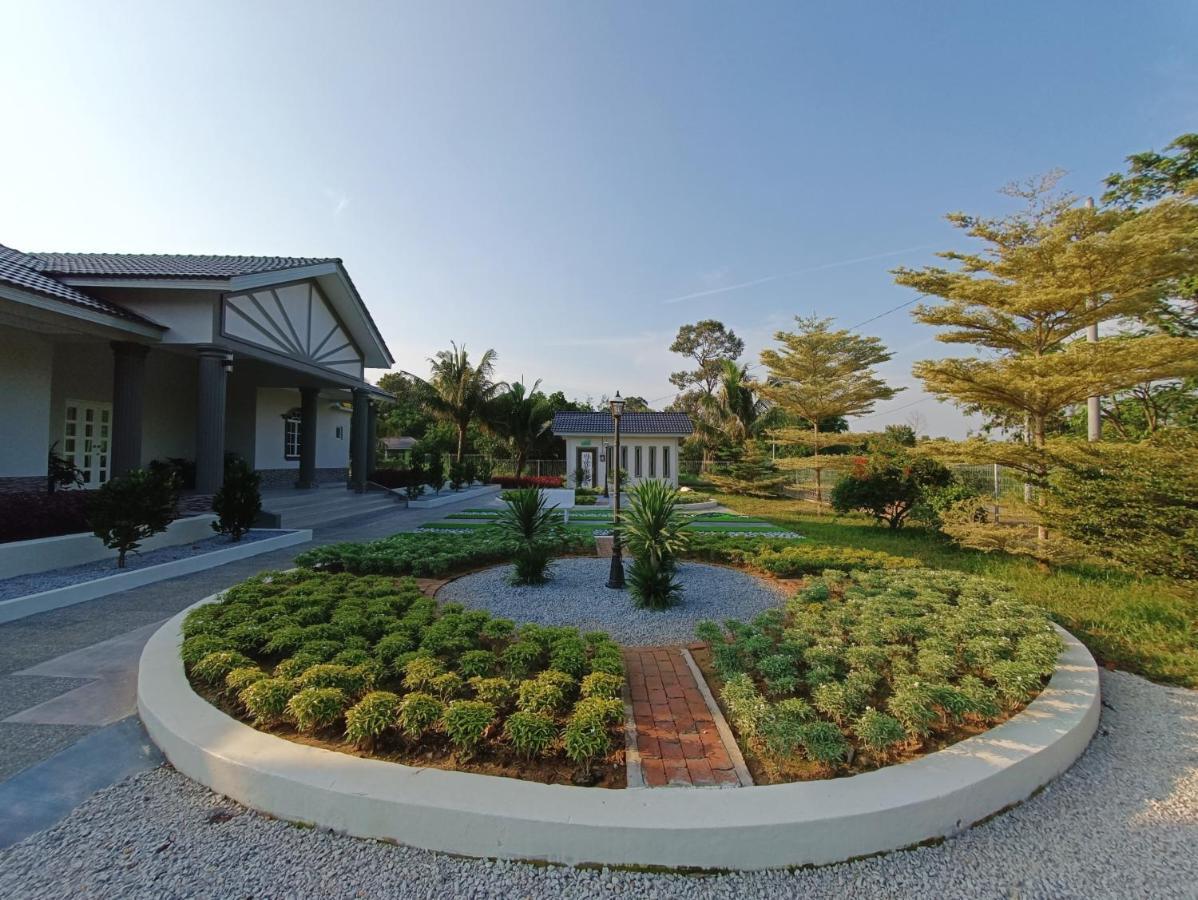 Dracaena With Swimming Pool, Hill View And 20 Minutes To Town Rumah tetamu Malacca