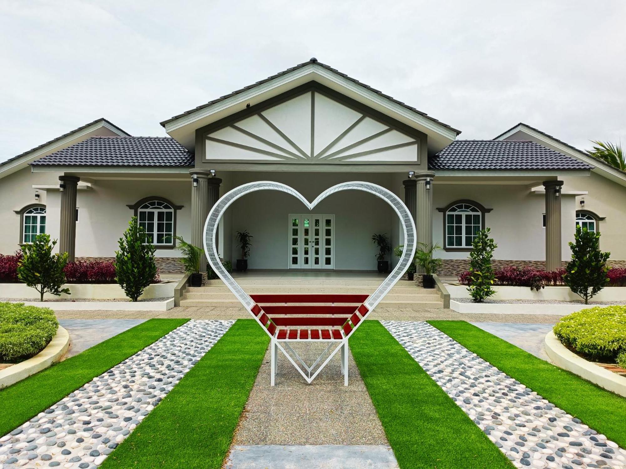 Dracaena With Swimming Pool, Hill View And 20 Minutes To Town Rumah tetamu *