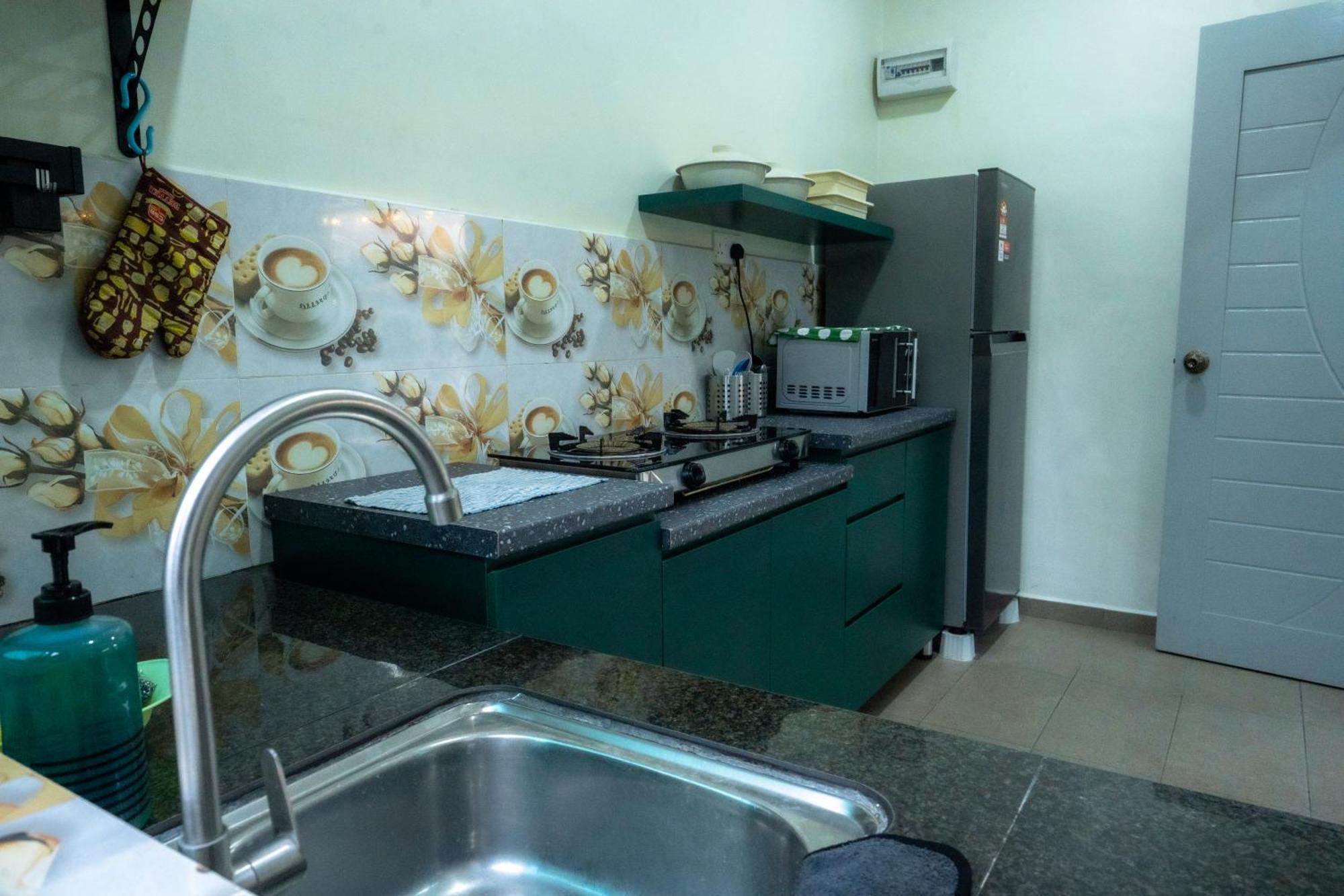 Dracaena With Swimming Pool, Hill View And 20 Minutes To Town Rumah tetamu *