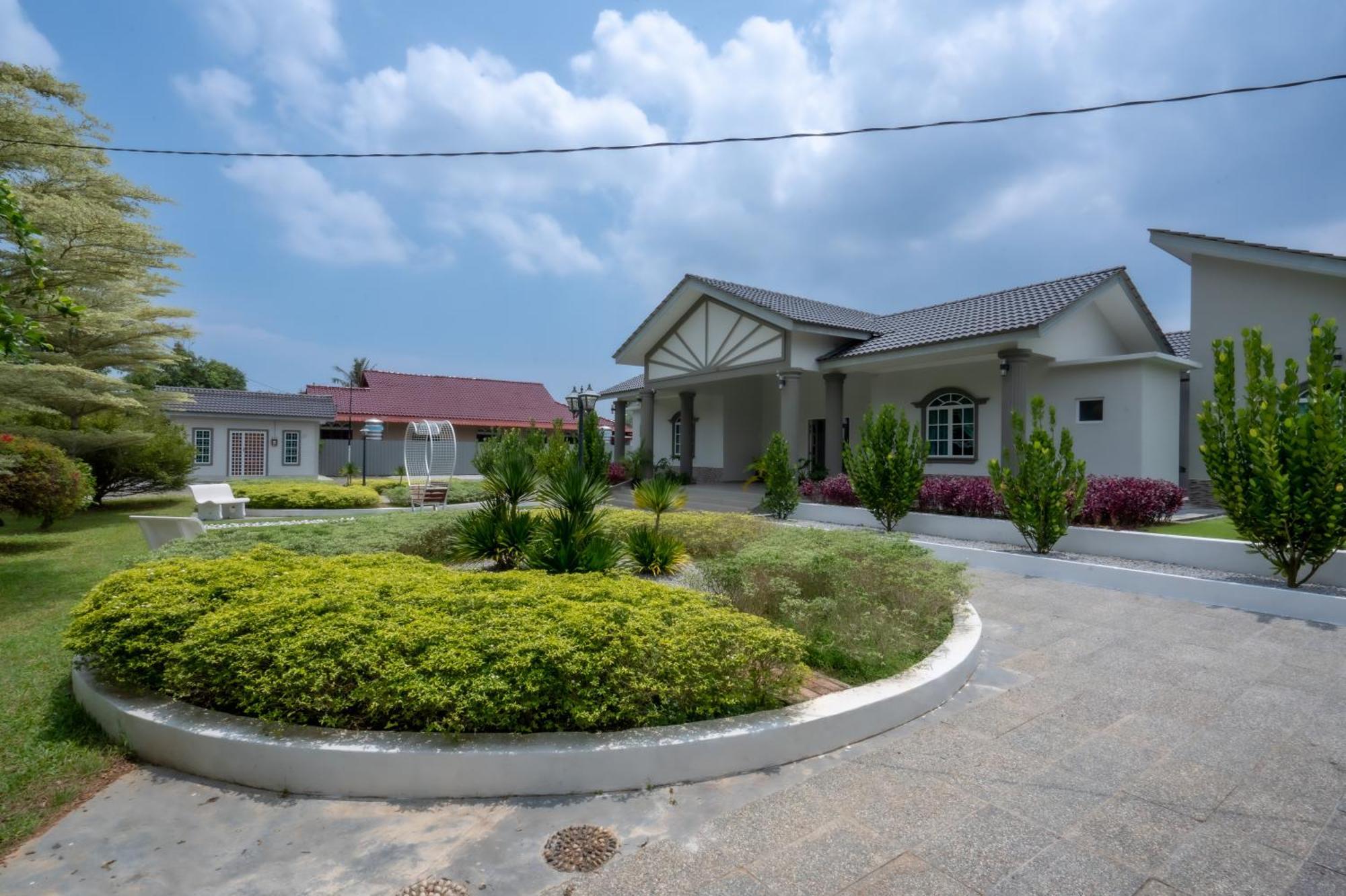 Rumah tetamu Dracaena With Swimming Pool, Hill View And 20 Minutes To Town *